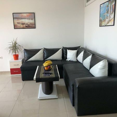 Apartmani Dini Ulcinj Bagian luar foto