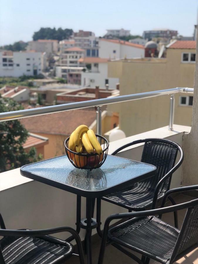 Apartmani Dini Ulcinj Bagian luar foto