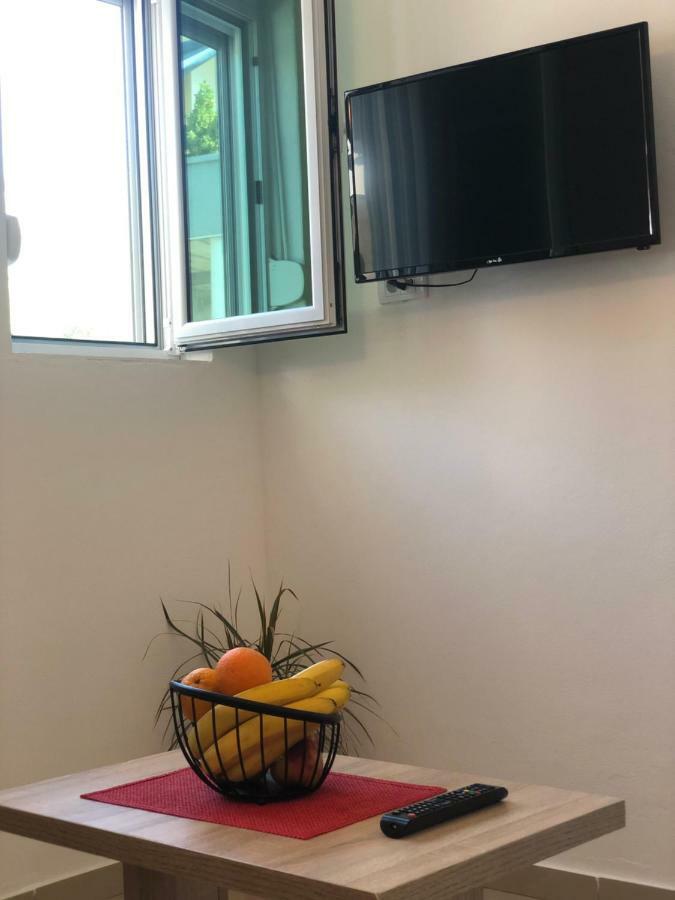 Apartmani Dini Ulcinj Bagian luar foto