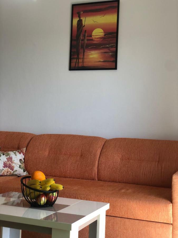 Apartmani Dini Ulcinj Bagian luar foto