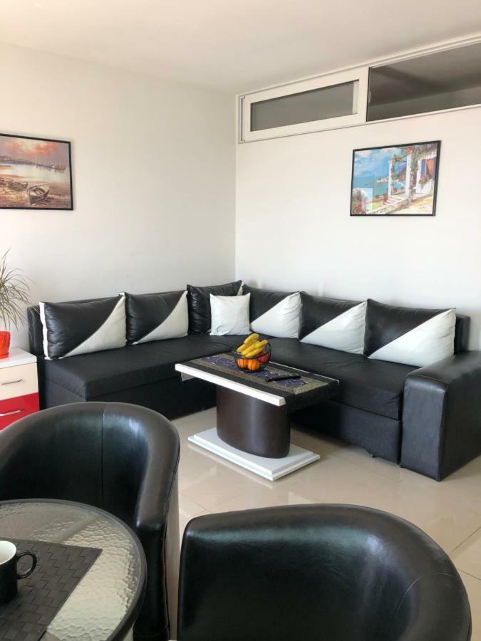 Apartmani Dini Ulcinj Bagian luar foto