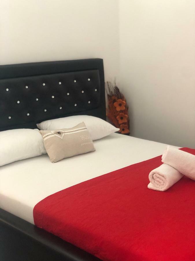 Apartmani Dini Ulcinj Bagian luar foto
