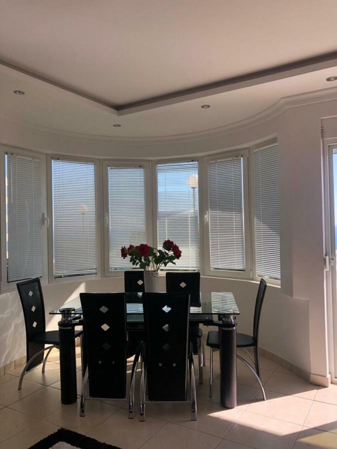 Apartmani Dini Ulcinj Bagian luar foto