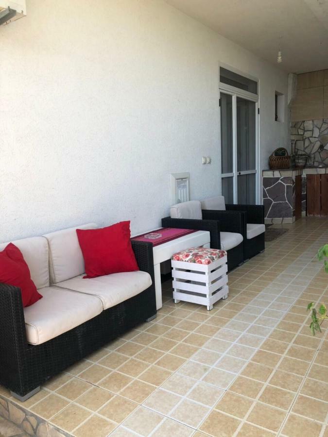 Apartmani Dini Ulcinj Bagian luar foto