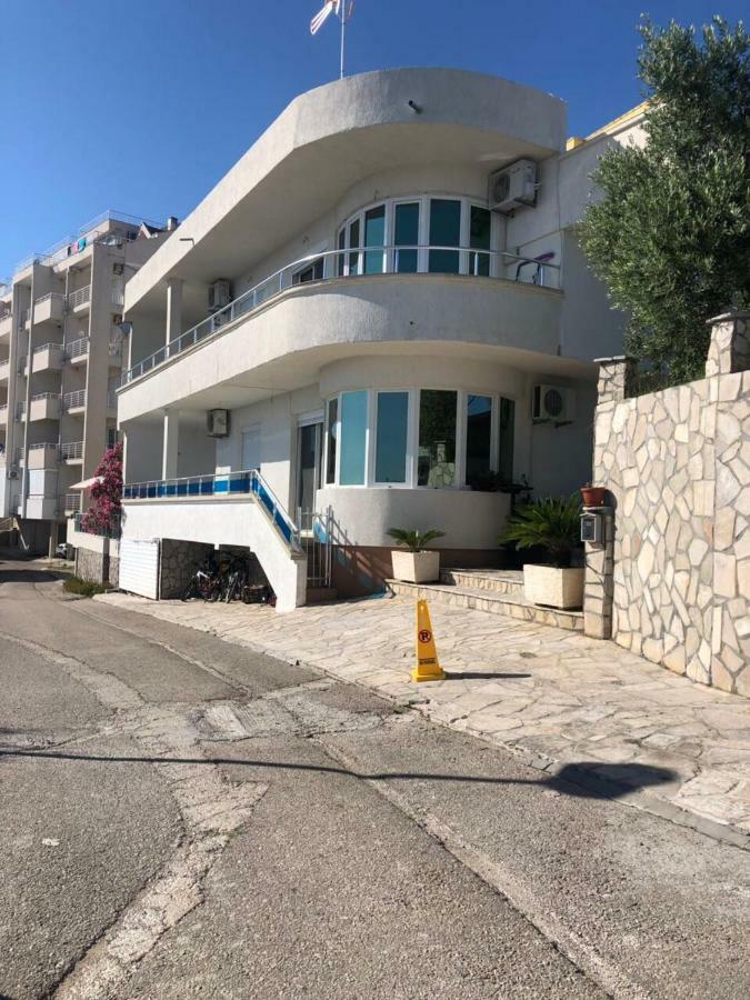 Apartmani Dini Ulcinj Bagian luar foto