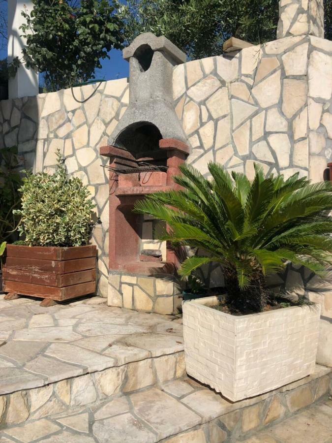 Apartmani Dini Ulcinj Bagian luar foto